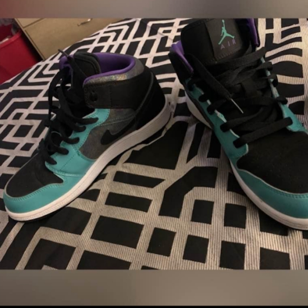 Jordan's Retro One Teal and Black High-Top Sneakers
